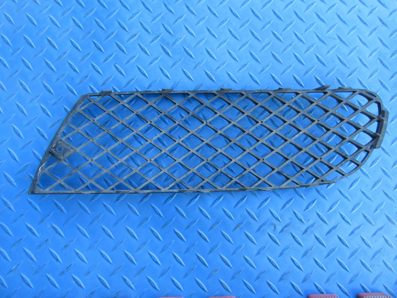 Bentley Continental Flying Spur right front bumper grille #2678